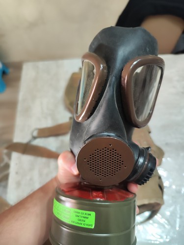 Maschera antigas militare